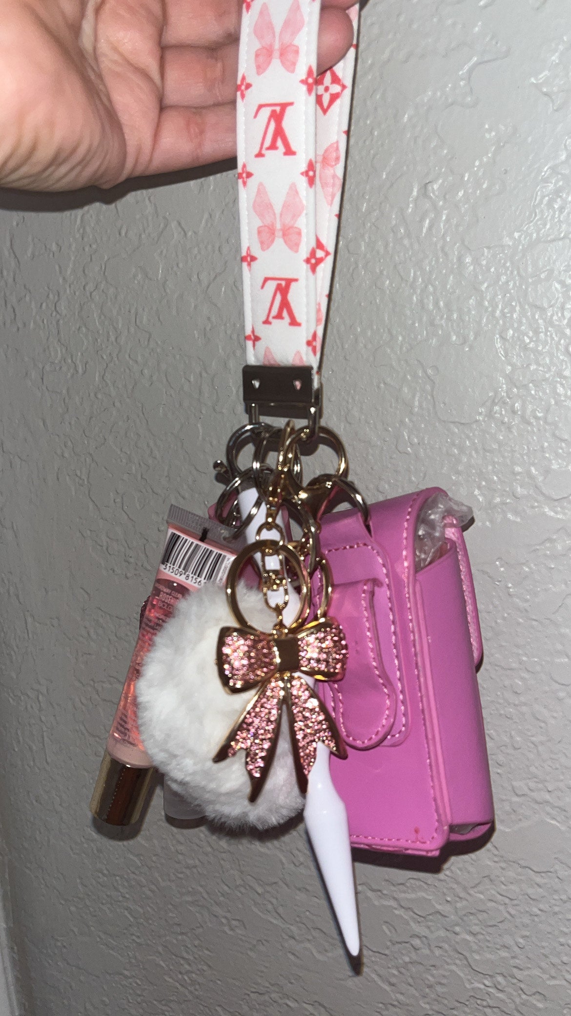 Pink+White Bow ( Includes 2 free cans )
